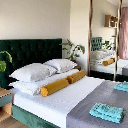 فروتسواف Cozy, Bright & Sunny Apartment With Terrace! المظهر الخارجي الصورة